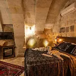 Zuemruetue Anka Cave * Ürgüp