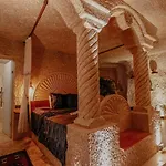 Zuemruetue Anka Cave