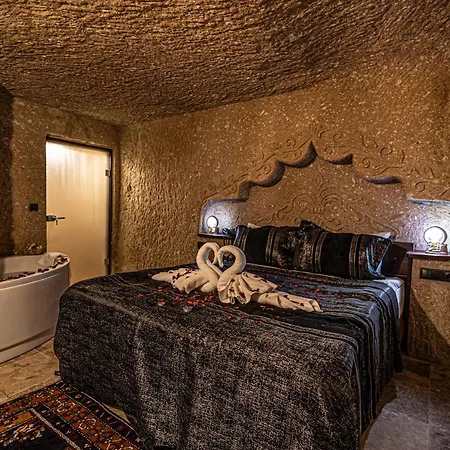 Hotel Zümrütü Anka Cave *