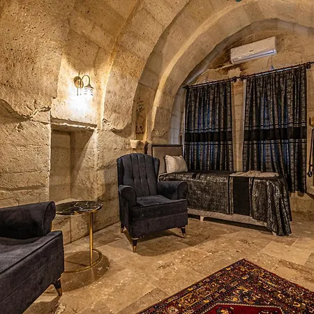 Zümrütü Anka Cave *