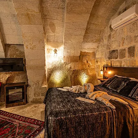 Zuemruetue Anka Cave * Urgup