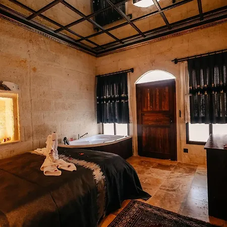 Hotel Zümrütü Anka Cave *