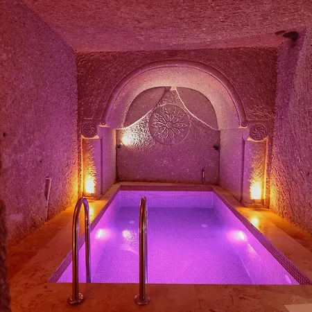 Zuemruetue Anka Cave Urgup