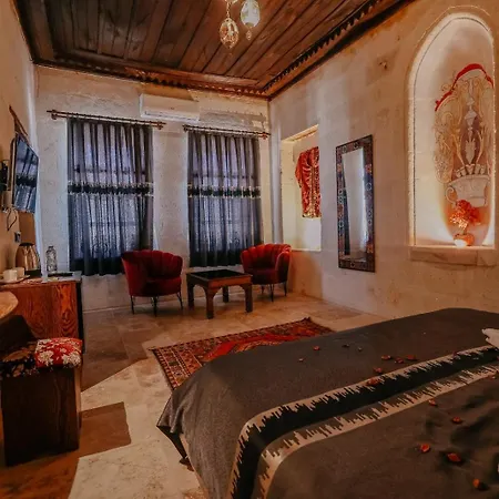 Zuemruetue Anka Cave *