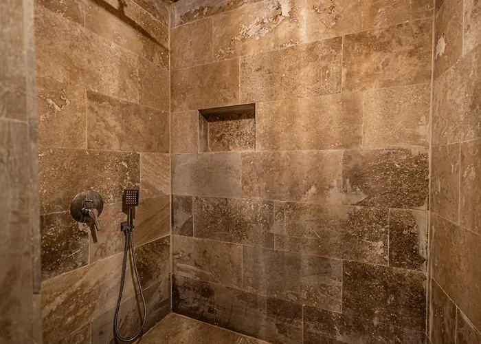 Zuemruetue Anka Cave Ürgüp