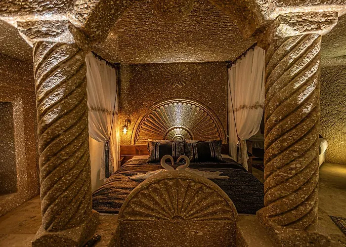 Zuemruetue Anka Cave * Ürgüp