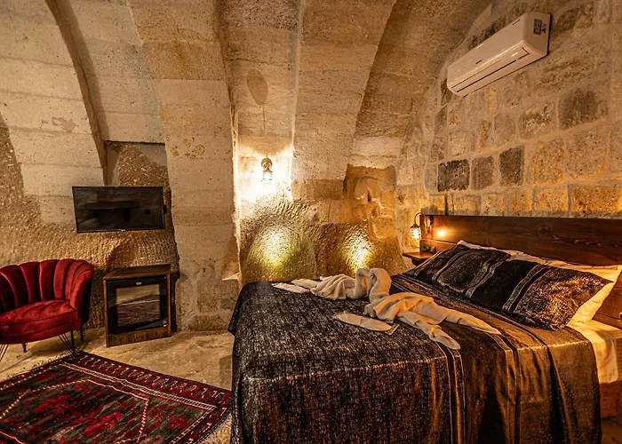 Zuemruetue Anka Cave * Ürgüp