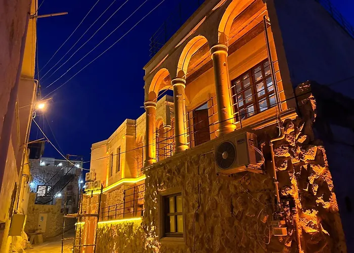 Zuemruetue Anka Cave *