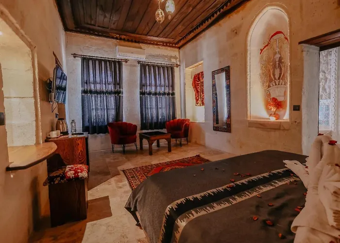 Zuemruetue Anka Cave *