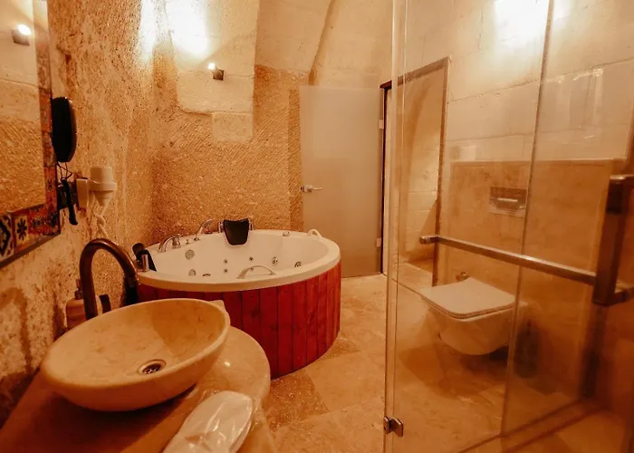 Zuemruetue Anka Cave * Ürgüp